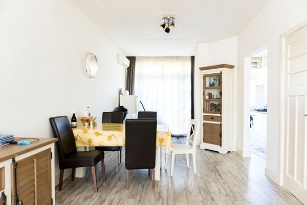 Medium property photo - Lunterenstraat 13, 2573 PA Den Haag